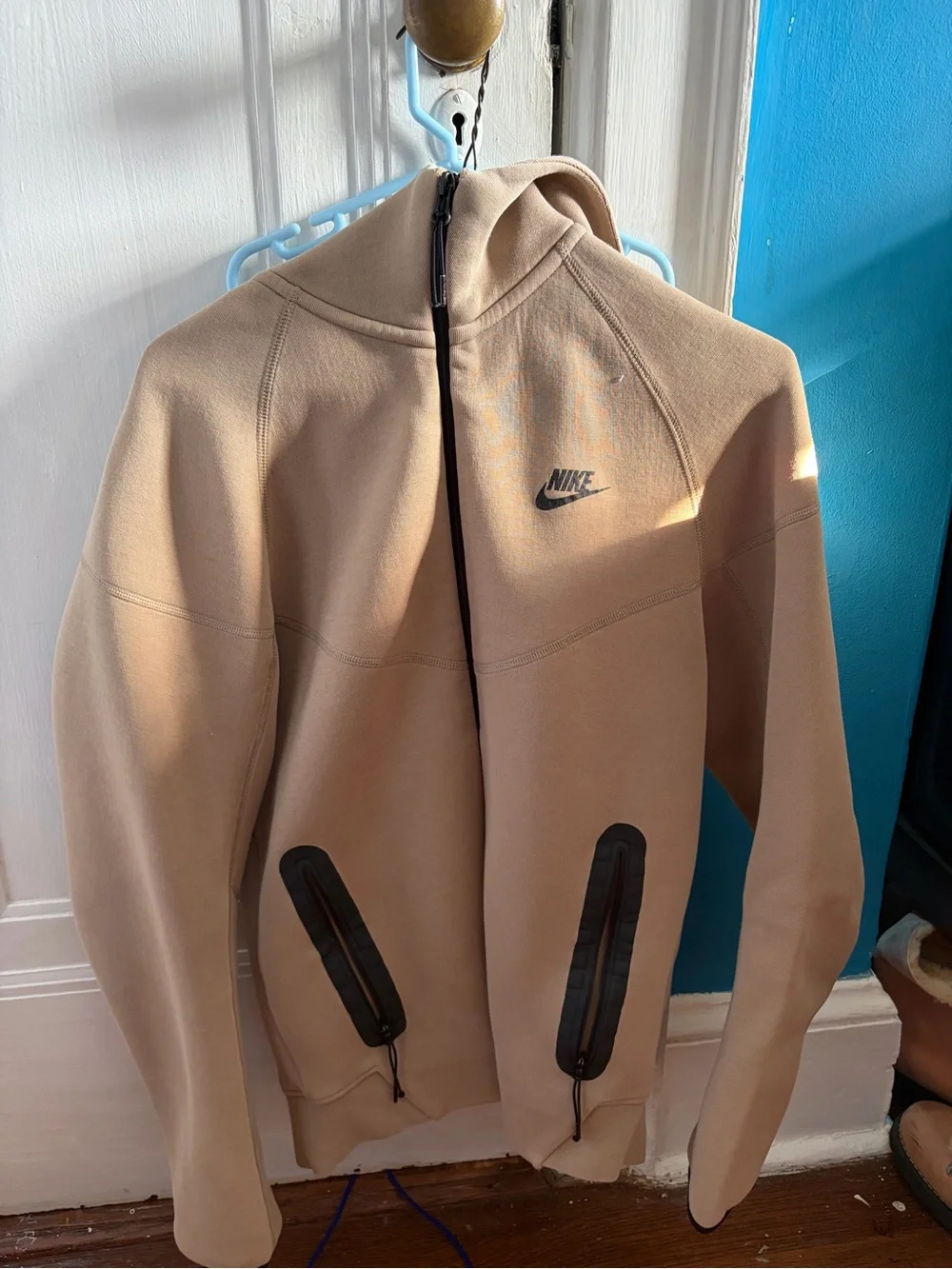 Nike Men’s Beige Tan Full-Zip Performance Jacket