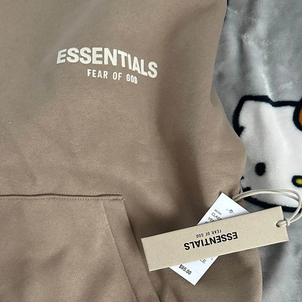 Essentials minimal sweatshirt