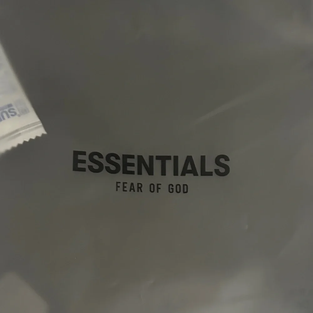Essentials minimal sweatshirt