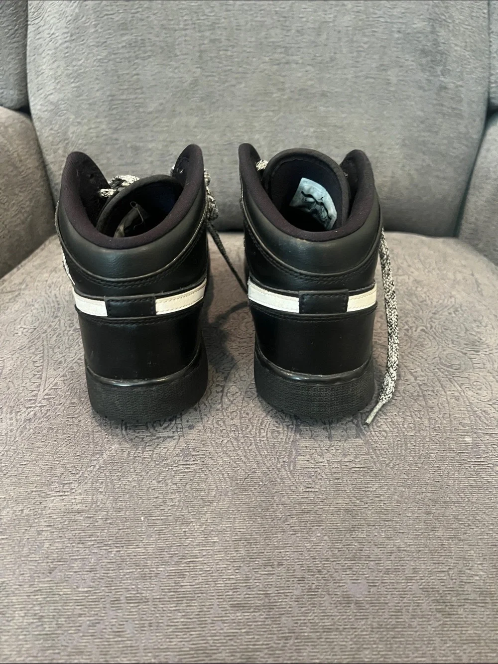 Nike youth high