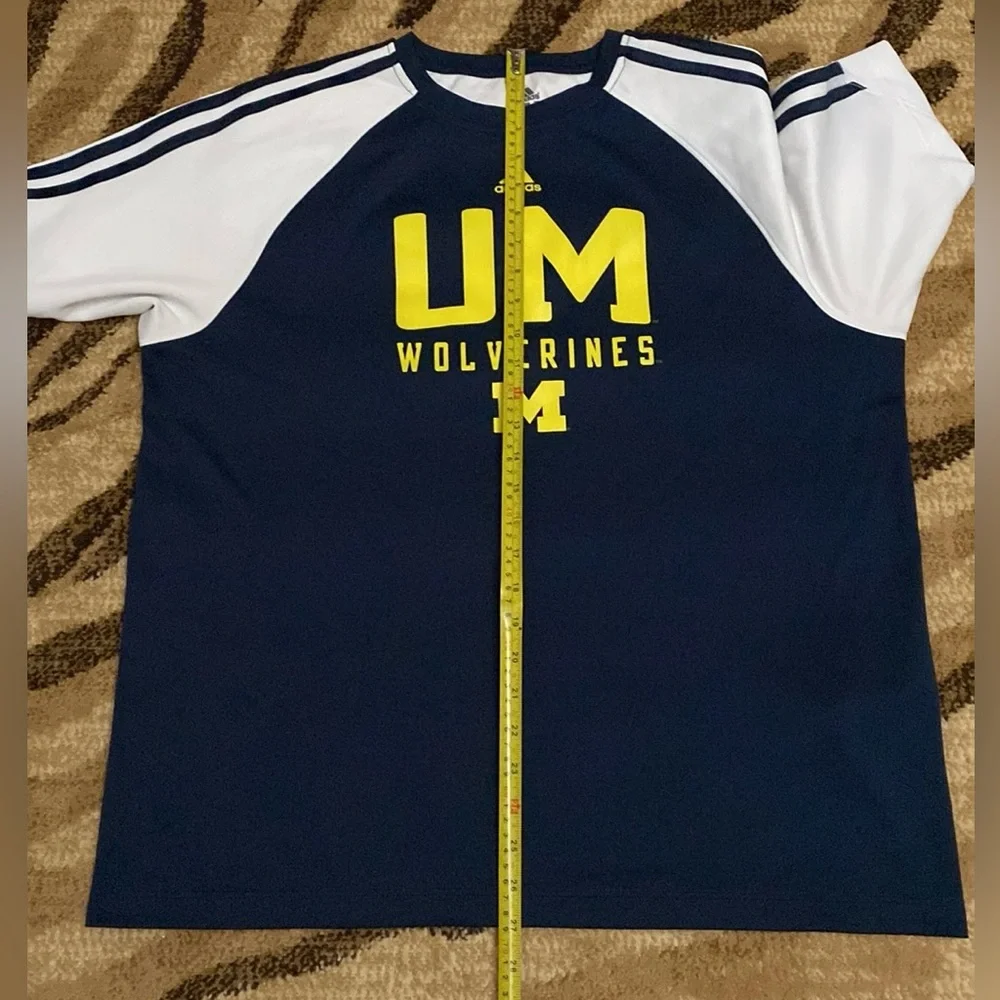 Adidas University of Michigan Wolverines Navy Blue Short Sleeve  shirt Mens M