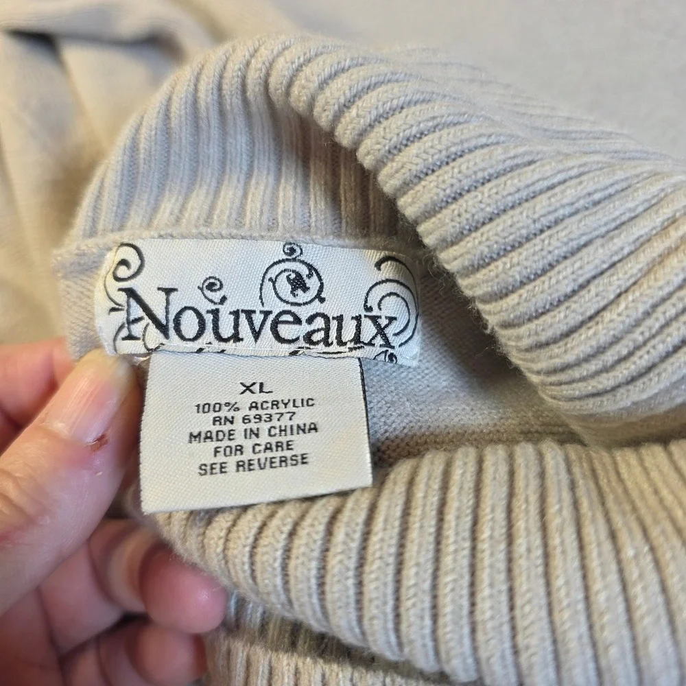 Nouveaux turtleneck sweater