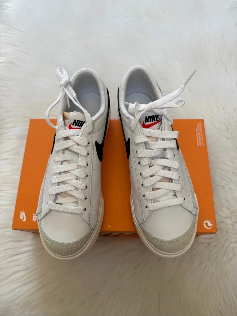 Nike White/Black Blazer Low Platform Sneakers Sz 6