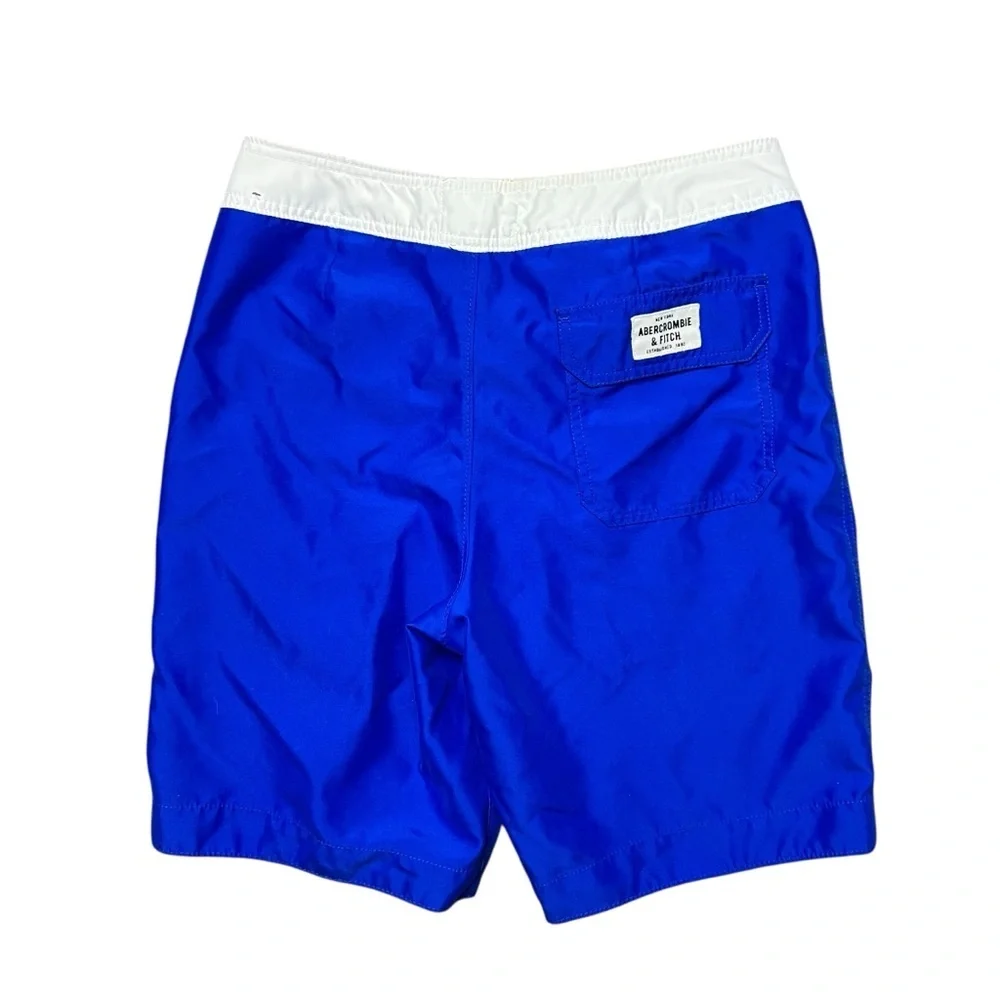 Abercrombie & Fitch vibrant blue