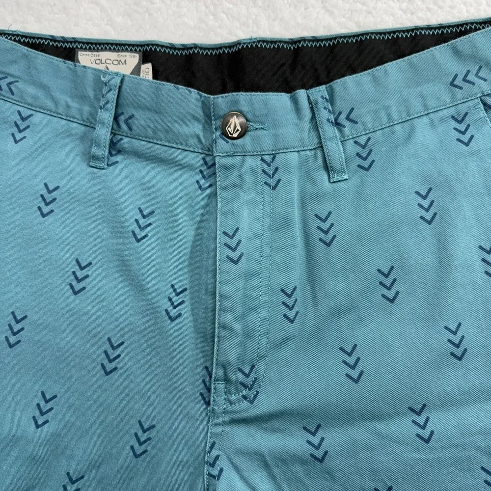 Volcom Chino Shorts Teal Chevron Print Mens 30x10 Normcore Skater Coastal Casual