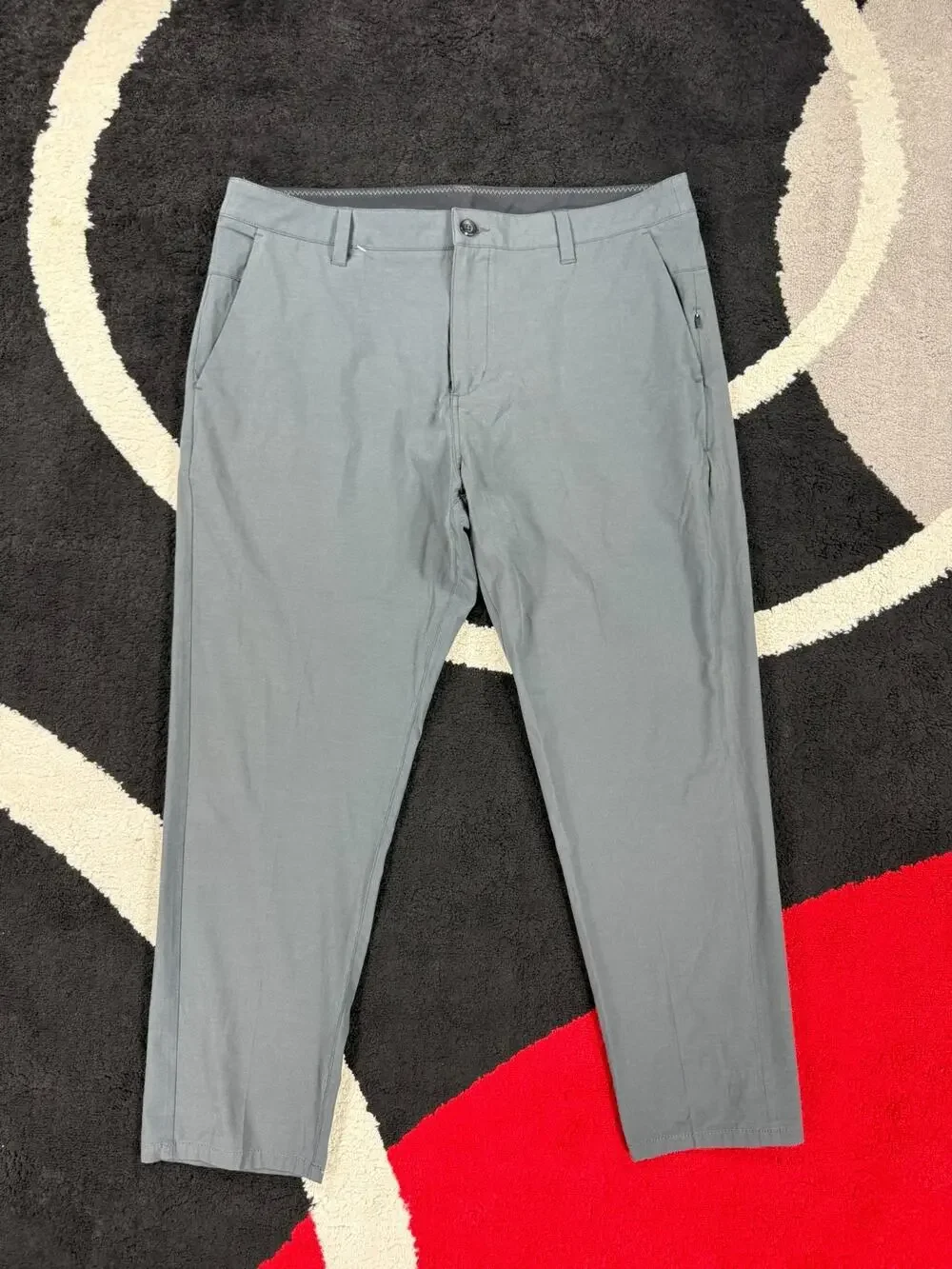 Vuori Pants Mens 36x28 Gray Aim Trouser Stretch Performance Athletic Travel Golf