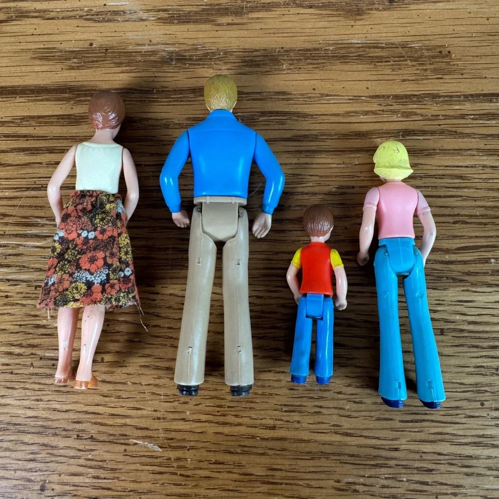 Vintage TOMY Dollhouse Figures Furniture Lot 1970s 1980s 22pc‎