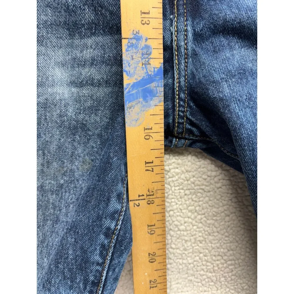 Levis features brand