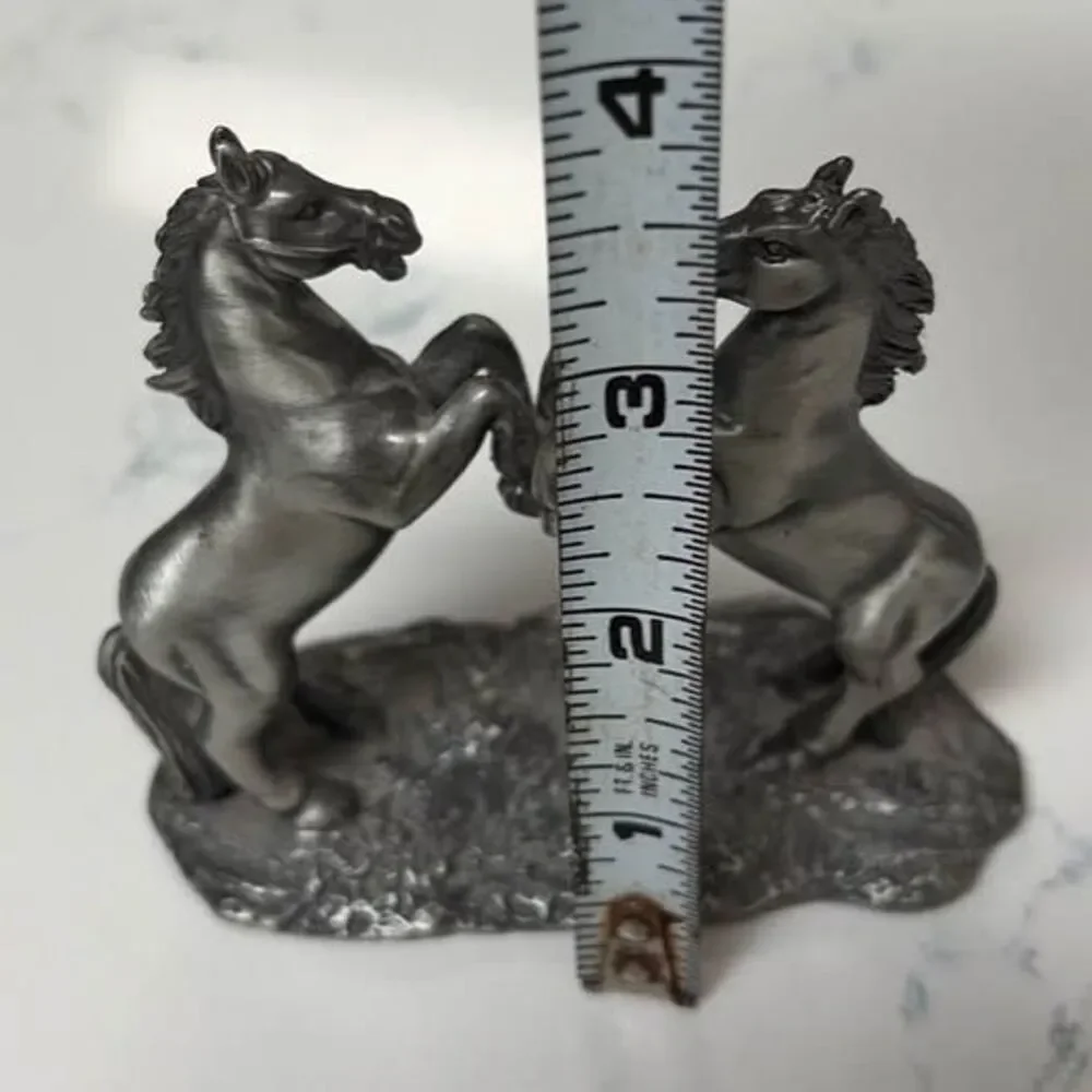Unbranded detailed pewter
