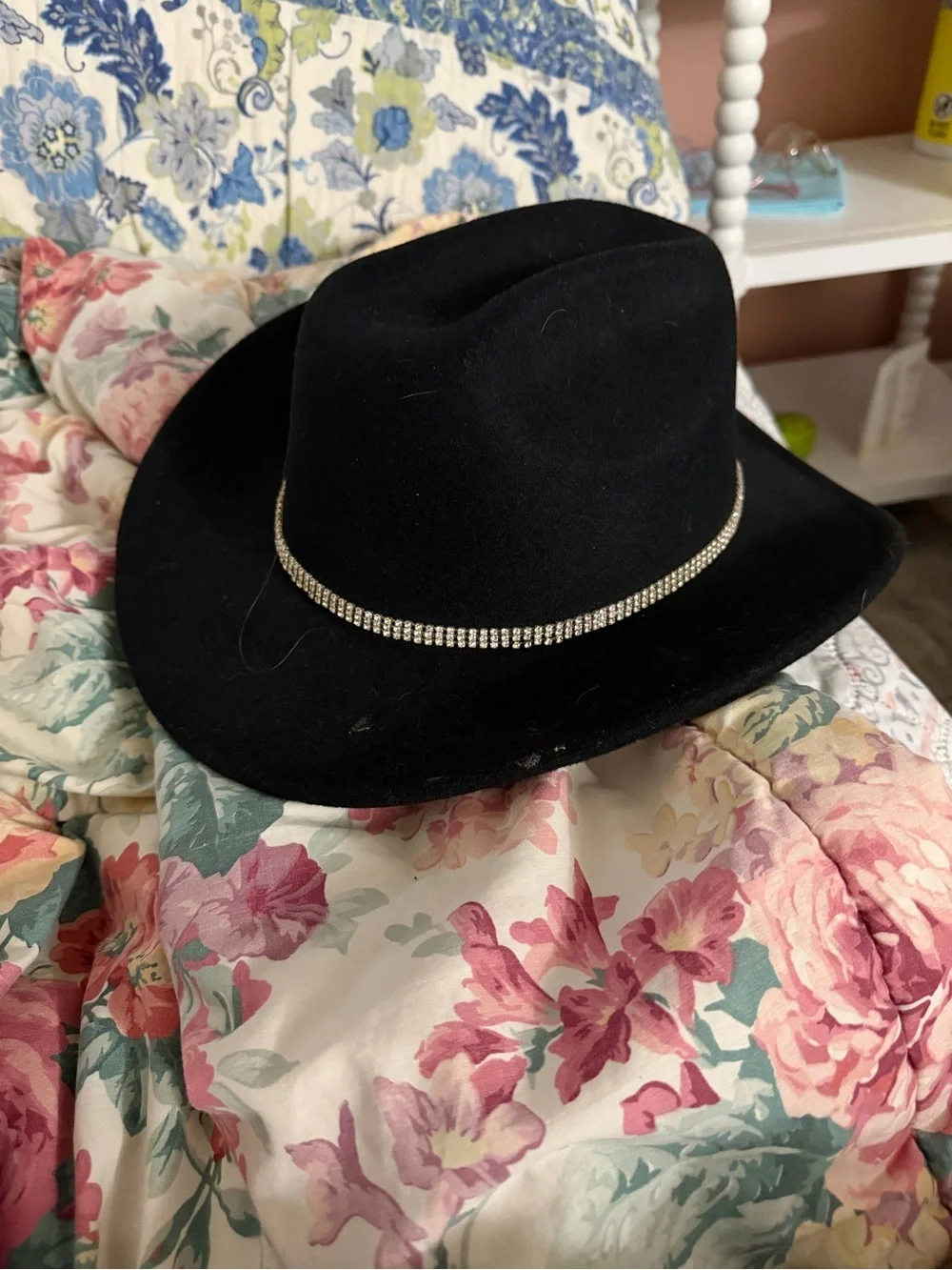 N/A stylish black