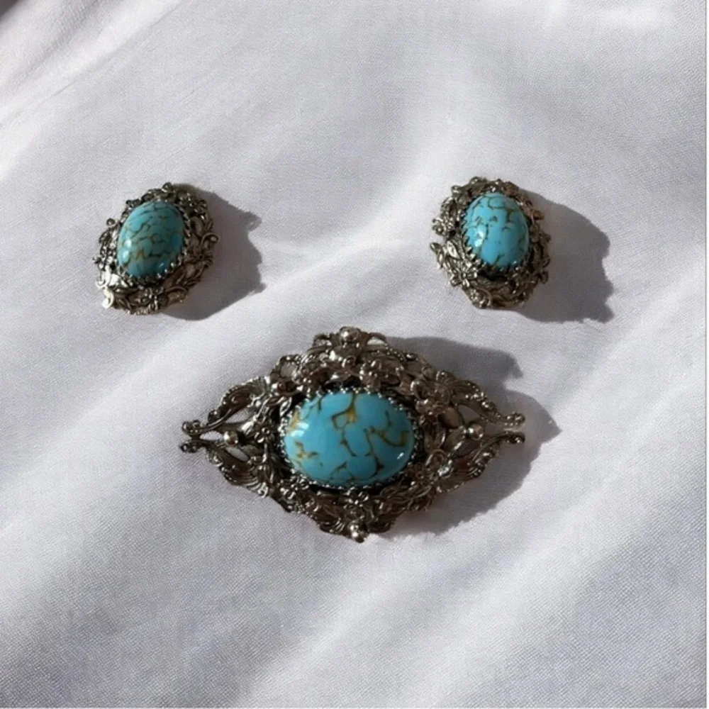 Vintage Whiting and Davis turquoise silver Brooch and Earrings Set, Rare Find..