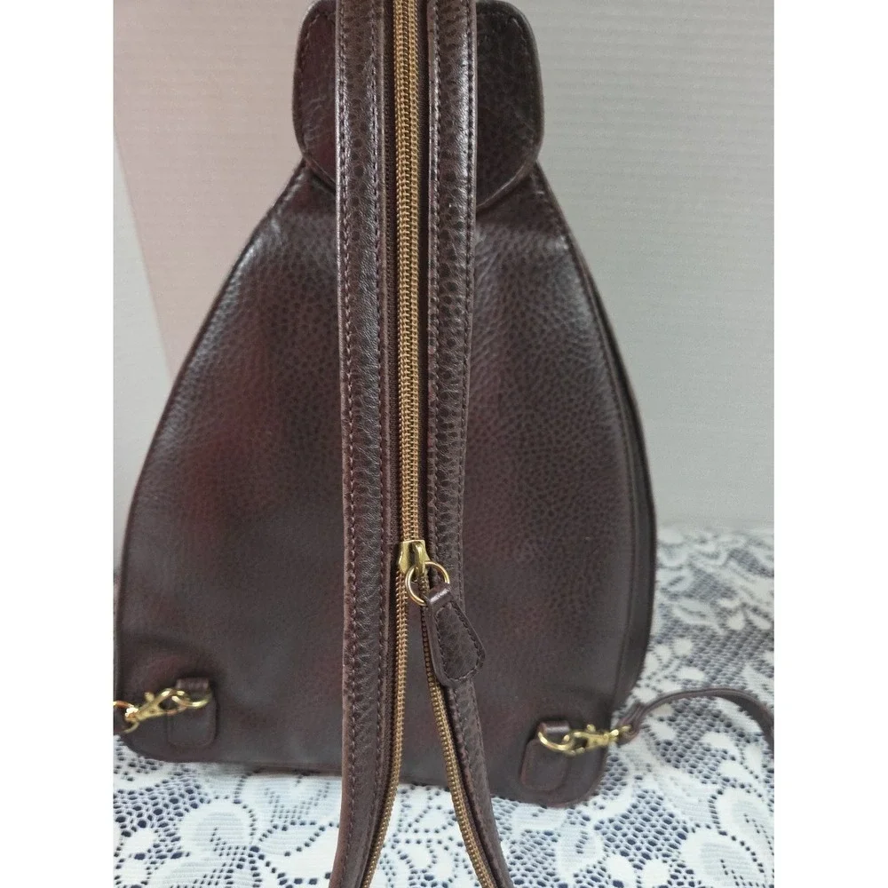 Relic Fossil Backpack/Purse‎ Brown Leather Zippered Pockets Adjustable Straps