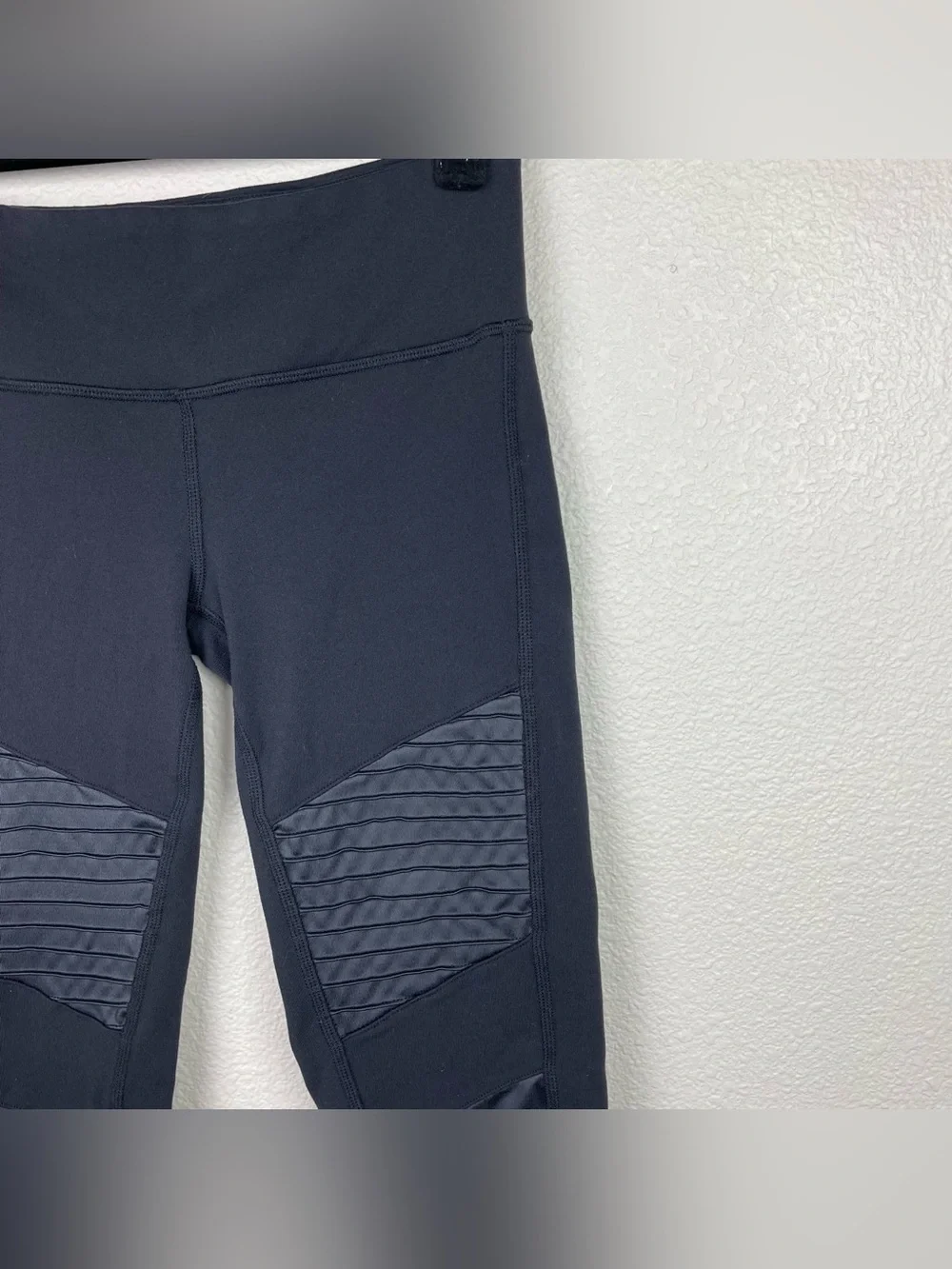 ALO Yoga spandex inseam~