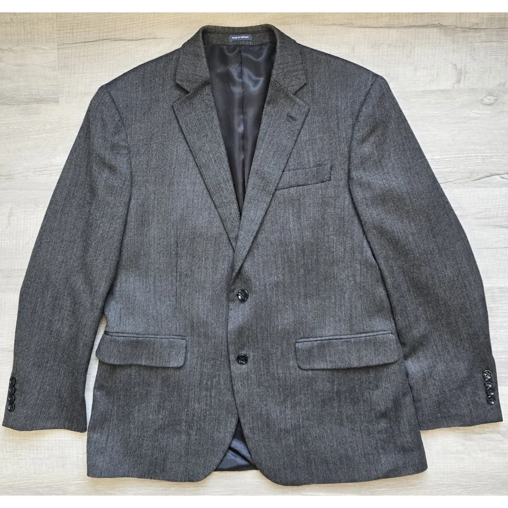 Stafford Men's Gray Herringbone Sport Coat Blazer 2 Button Center Vent Size 46R