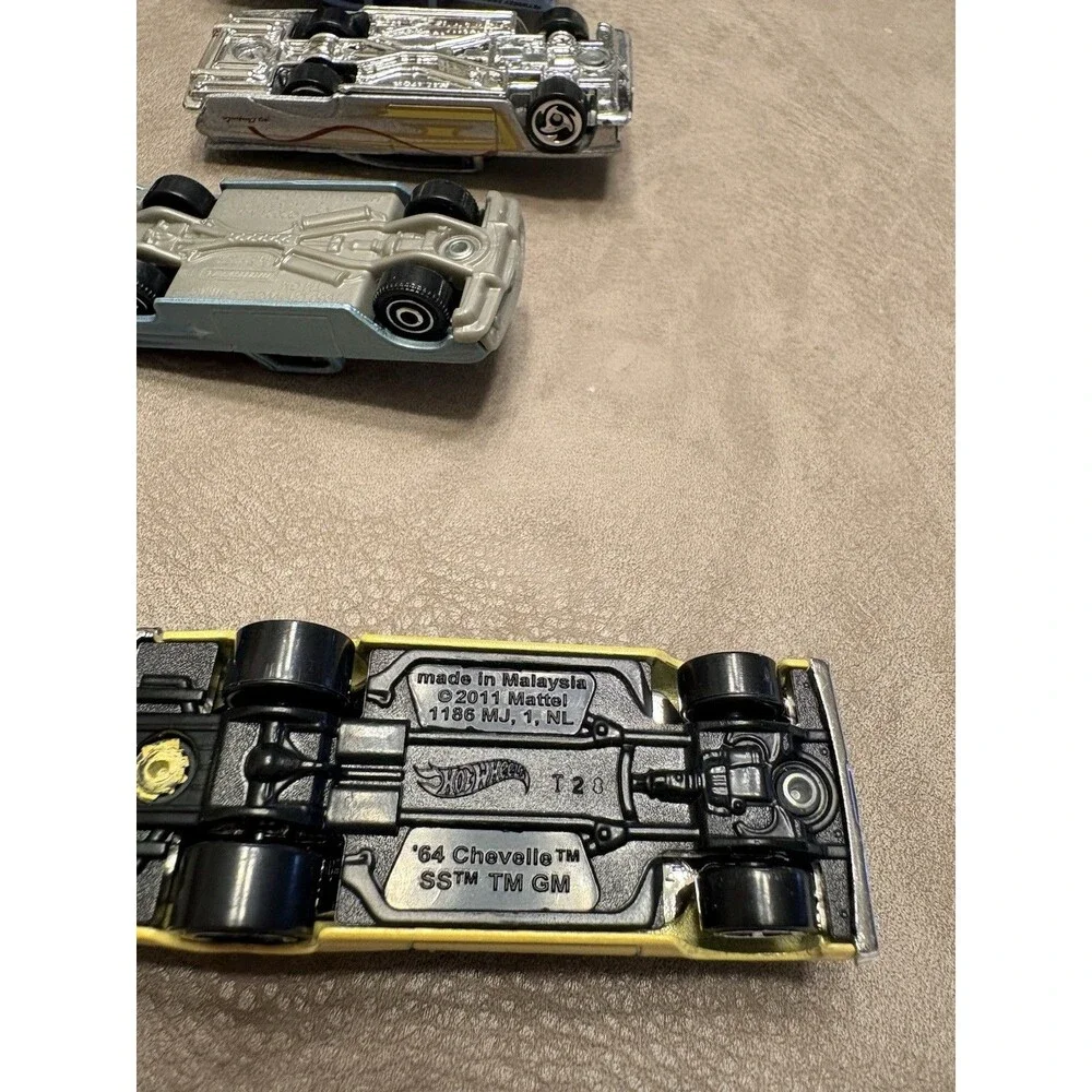 Hot Wheels up auction