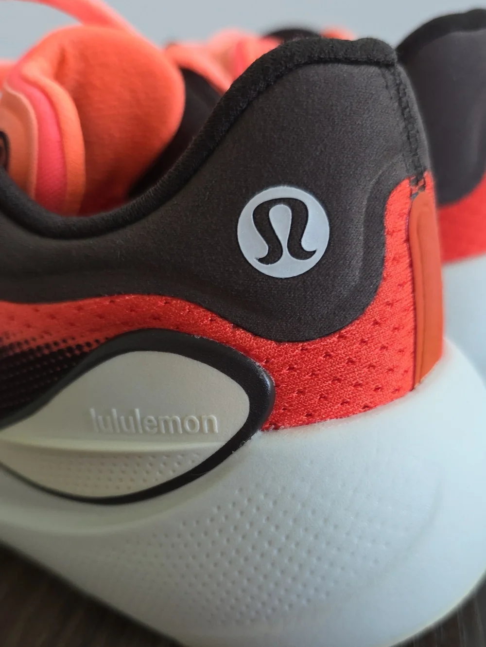 Lululemon Beyondfeel Women's 8 Neon Coral Athletic Running Shoes