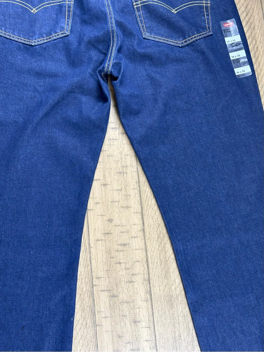 Levis leg denim clean