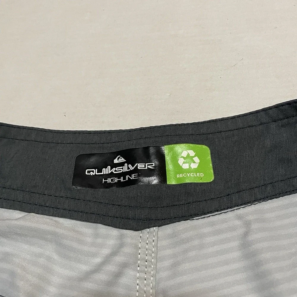 Quiksilver Highline Surfsilk Board Shorts Men's Size 29 X 9 Striped Swim