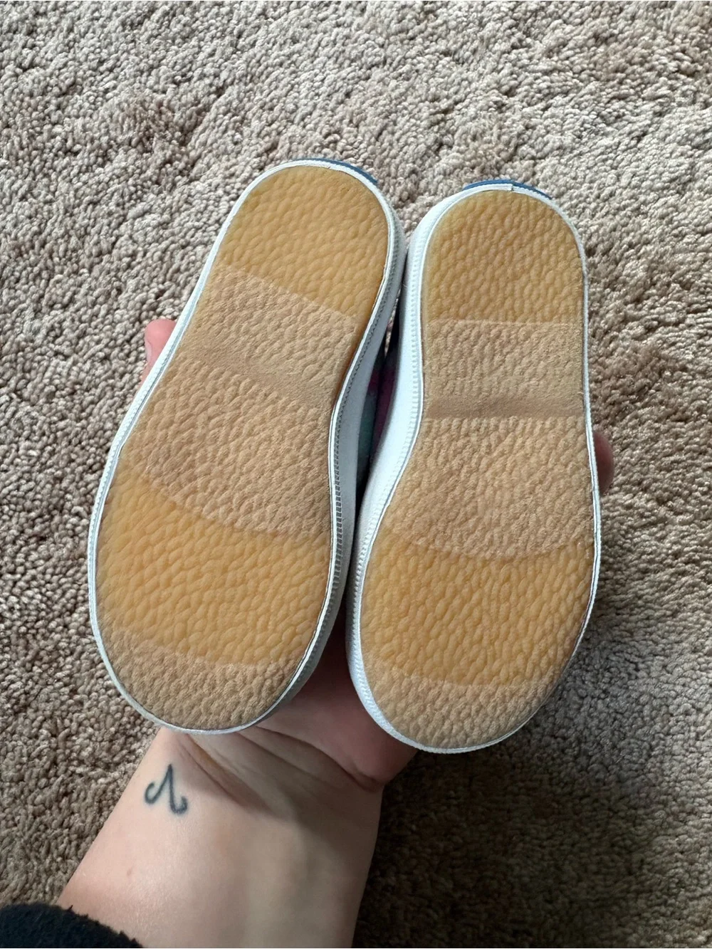 Keds colorful tie
