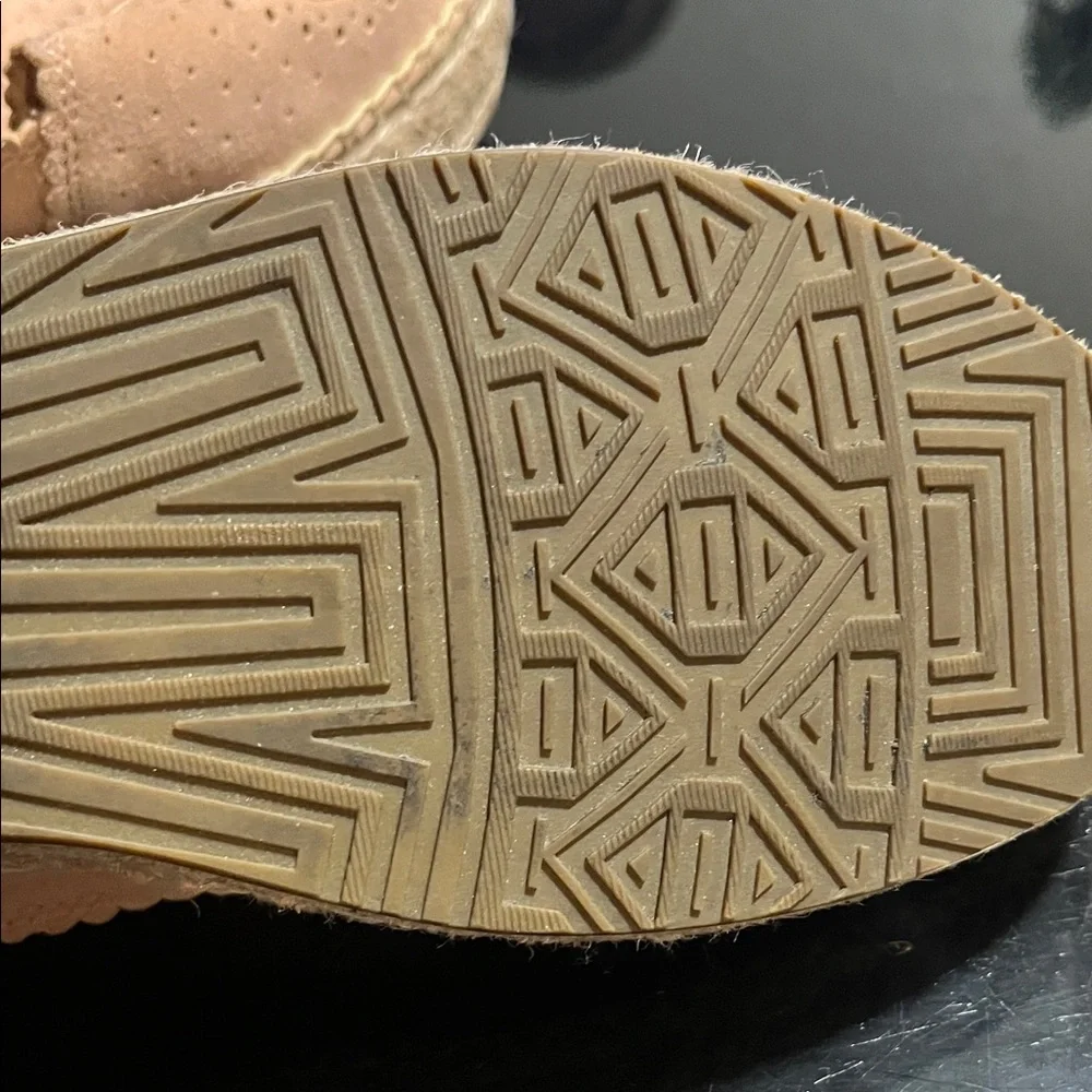 N/A sole relaxed