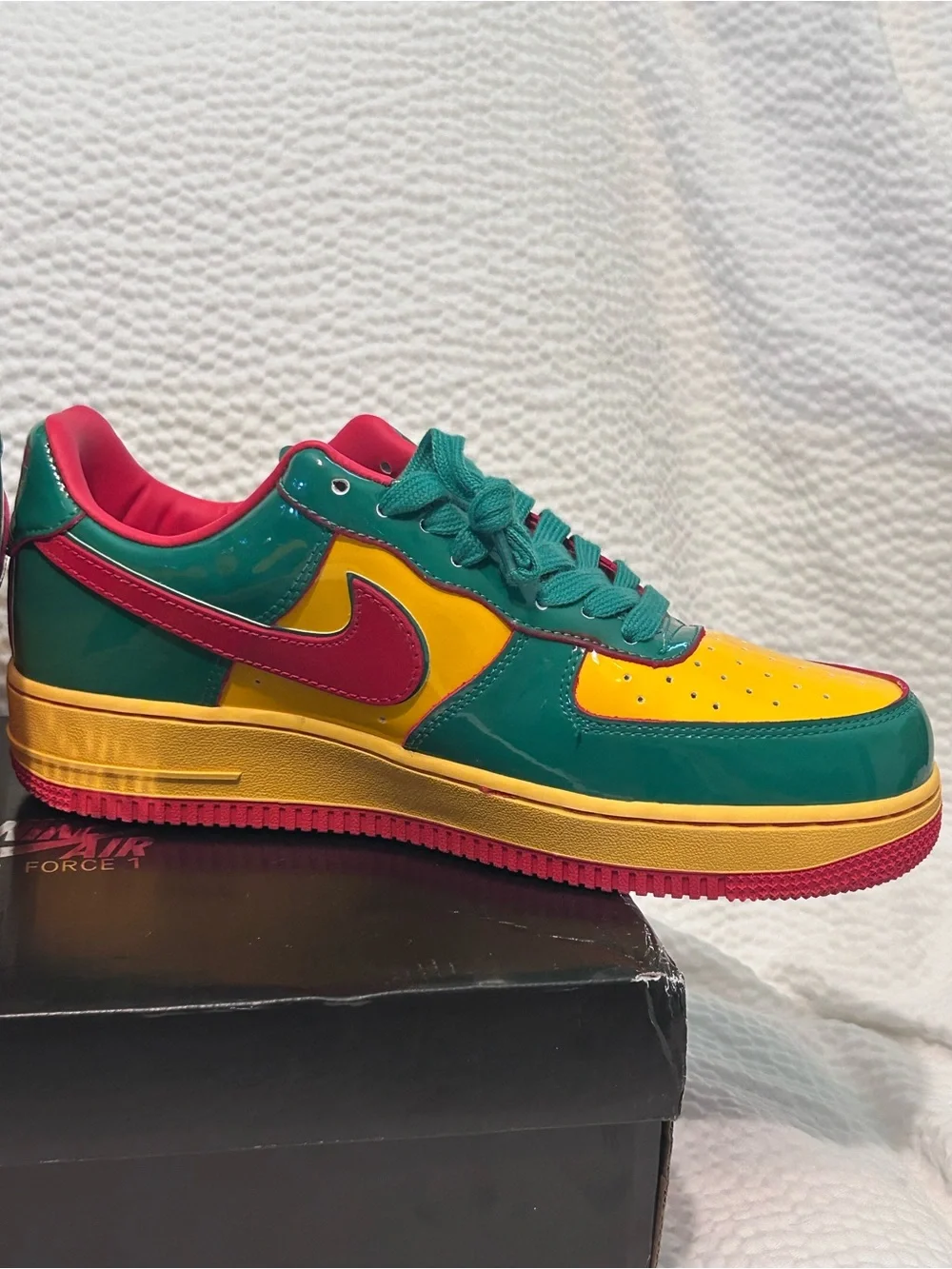 Others Follow patent leather
