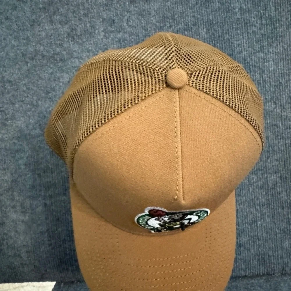 New Era trucker offers streetwear