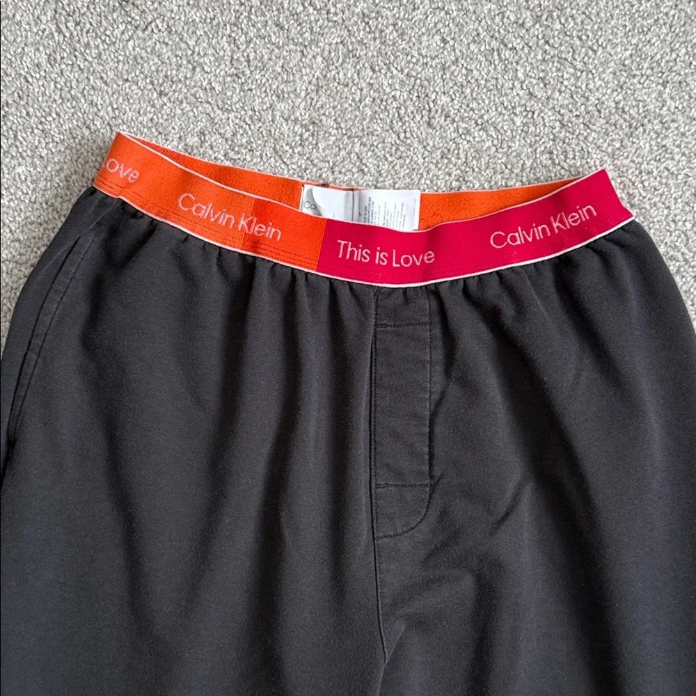 Calvin Klein pants vibrant