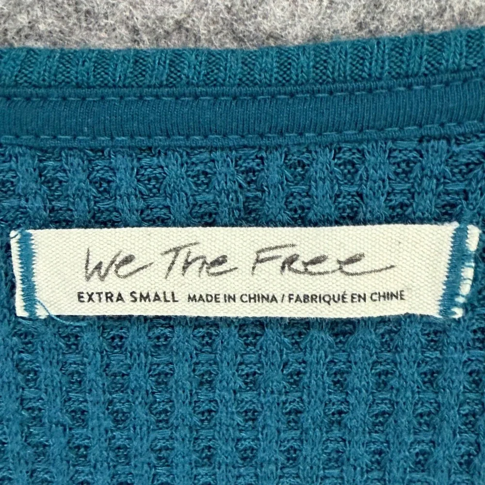Free People We The Free Santa Clara Thermal Top XS Blue Waffle Boho Chic Slouchy