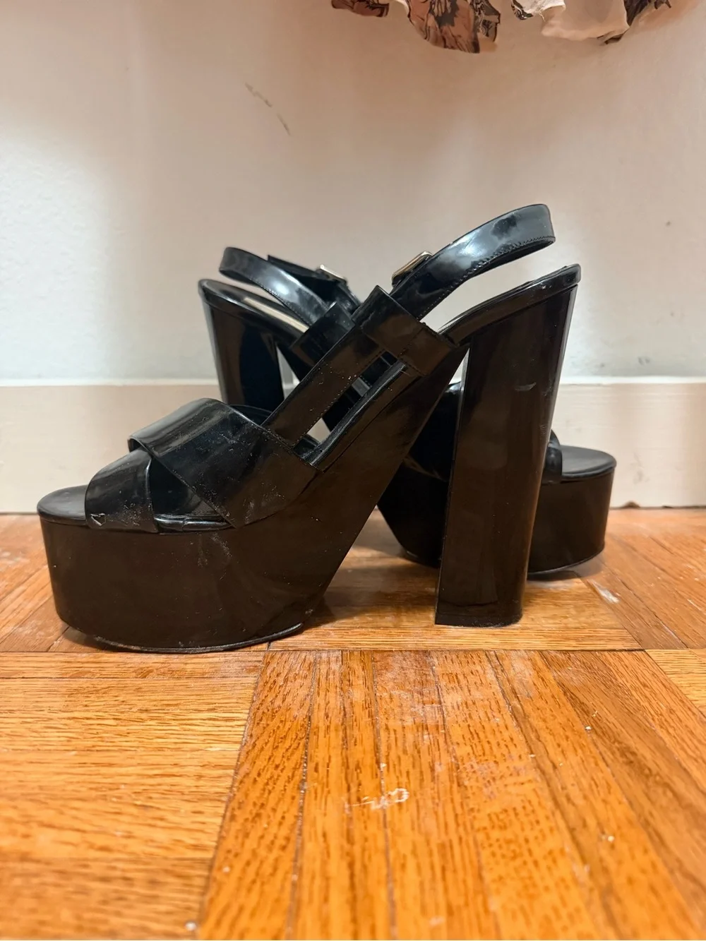 Michael Kors bold platform