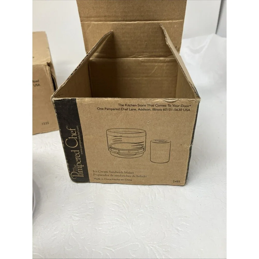 Pampered Chef Lot Cookie Press 1525 w 16 Discs & 2485 Ice cream Sandwich Maker