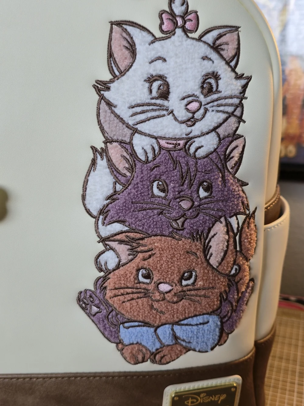 Loungefly embroidered panel paw