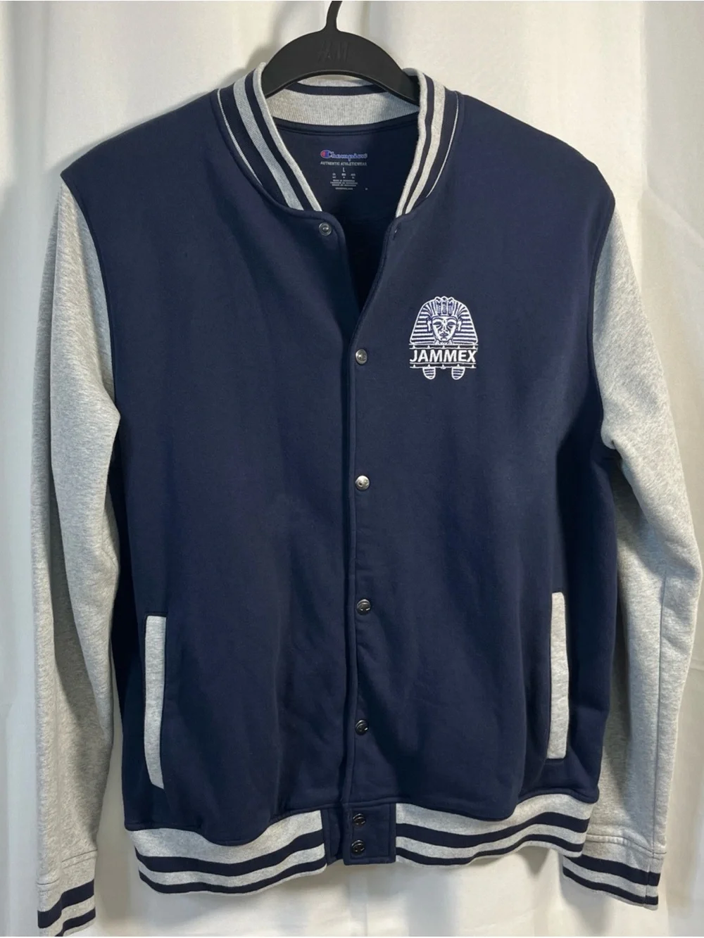 Champion collar cuffs front