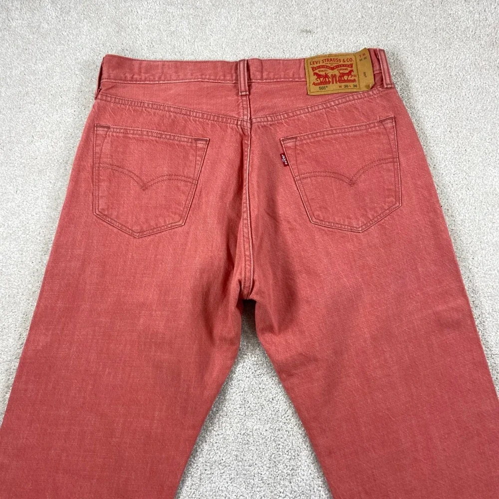 Levis measurements waist