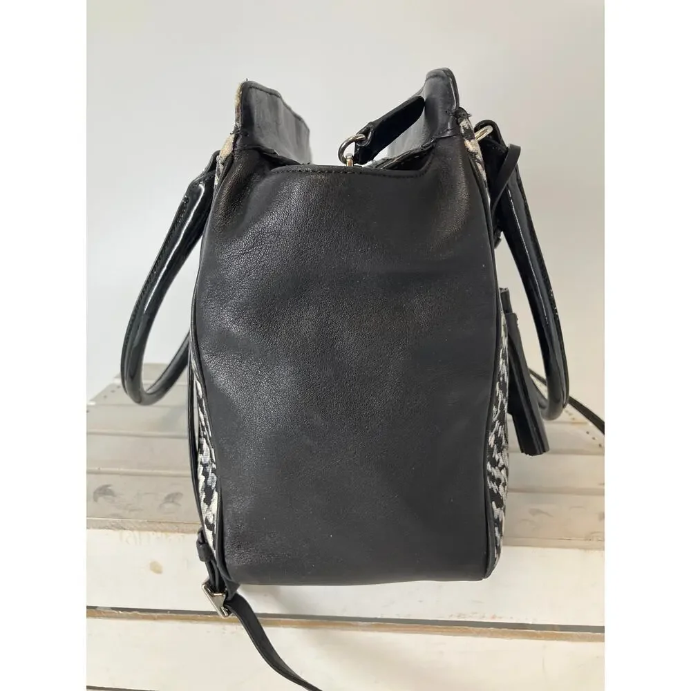 Coach 25811 shoulder