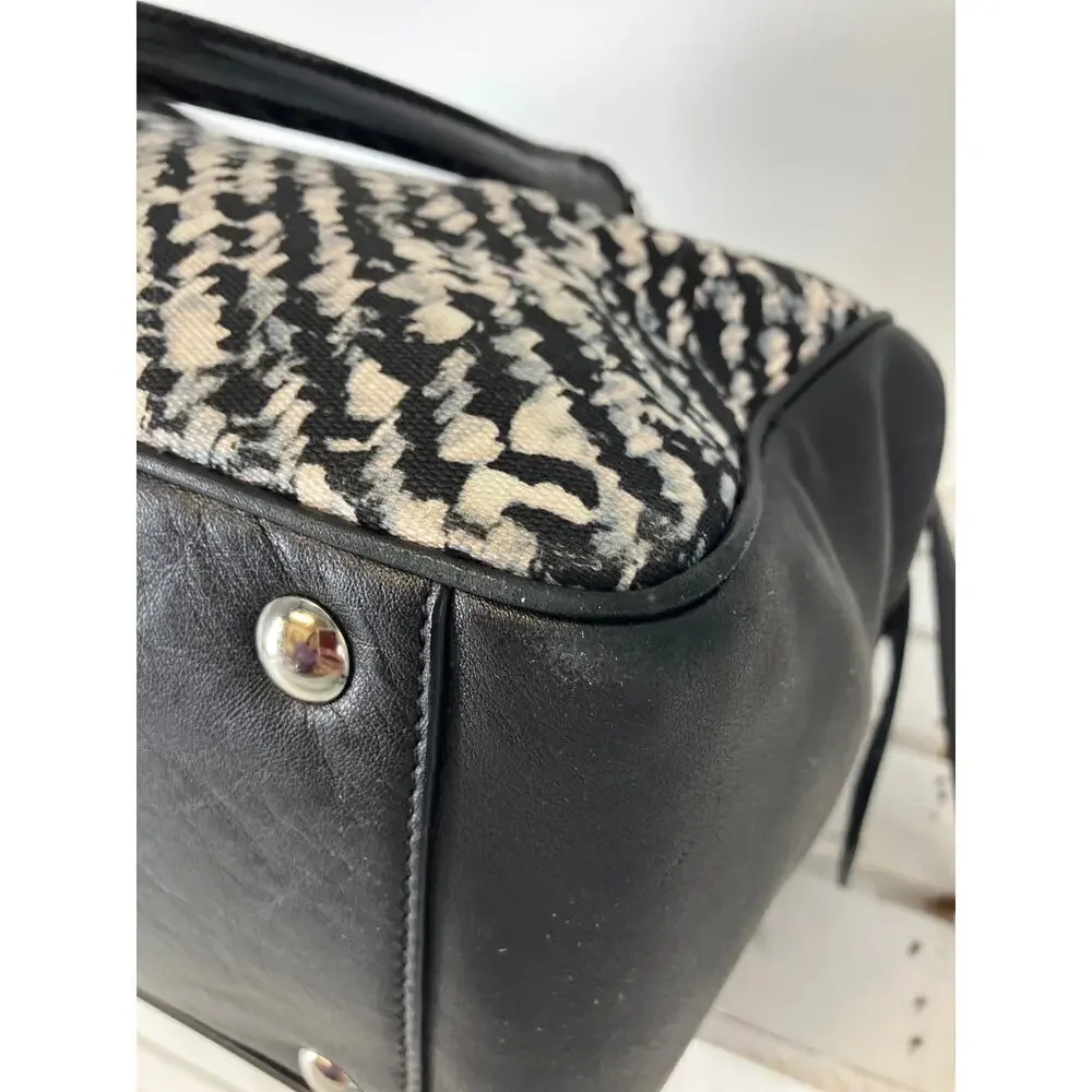 Coach 25811 shoulder