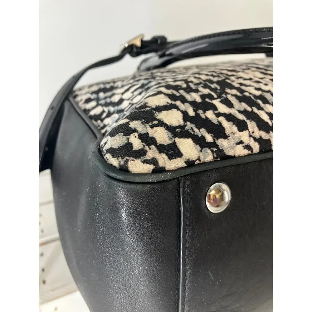 Coach 25811 shoulder