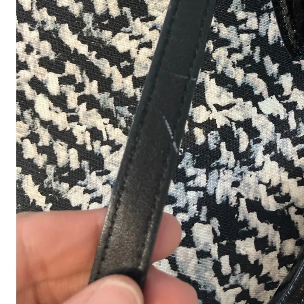Coach 25811 shoulder