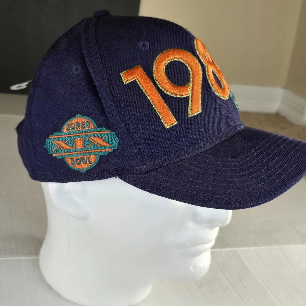 Vintage New Era Miami Dolphins Super Bowl XIX Snapback Hat (1980s)