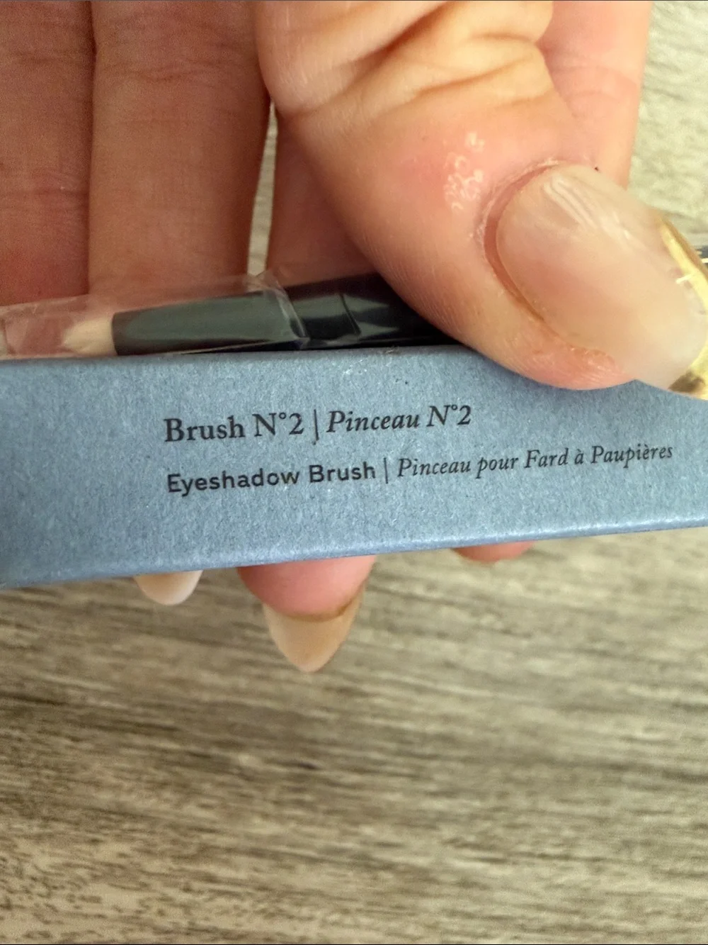 Merit Brush No.2 Eyeshadow Brush - Black Handle with Ivory Bristles