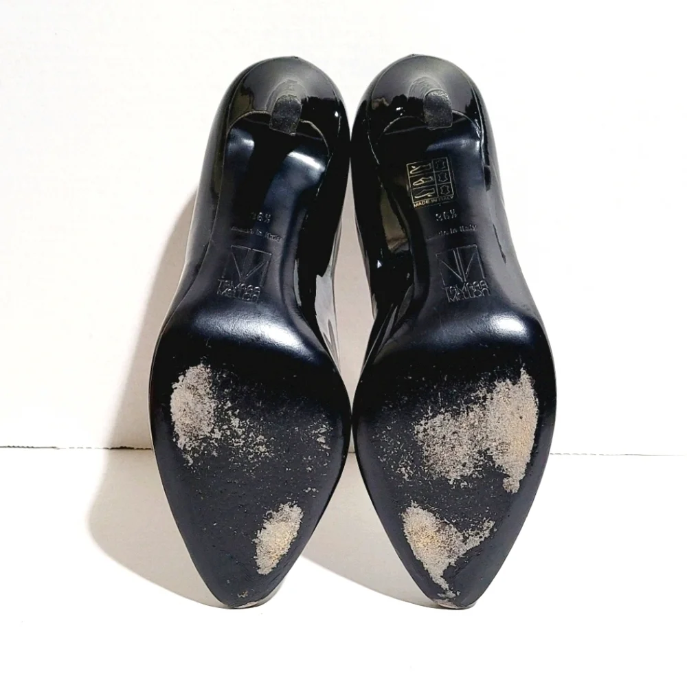 TAMARA MELLON Black Patent Leather Pumps Heels 7.5