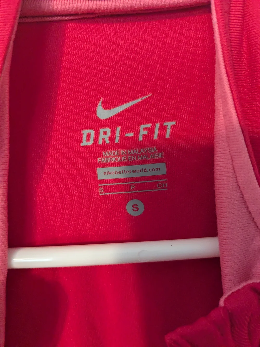 Nike top reflective sleeve