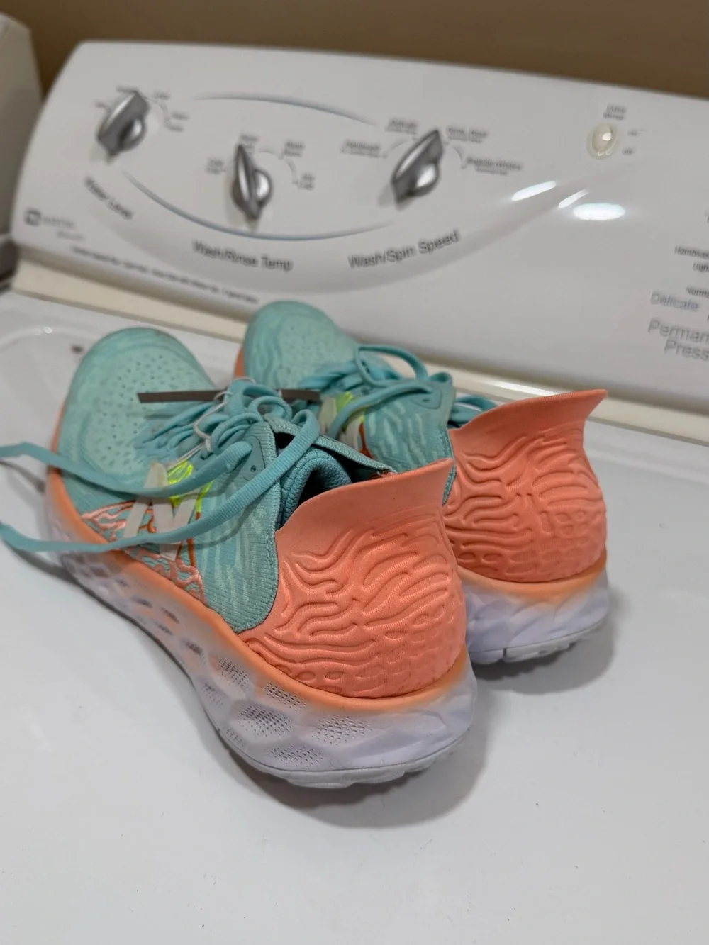 New Balance lightweight mint