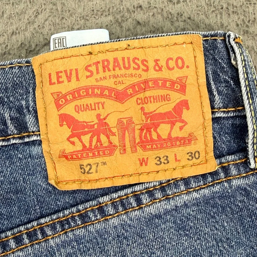Levis levi 527
