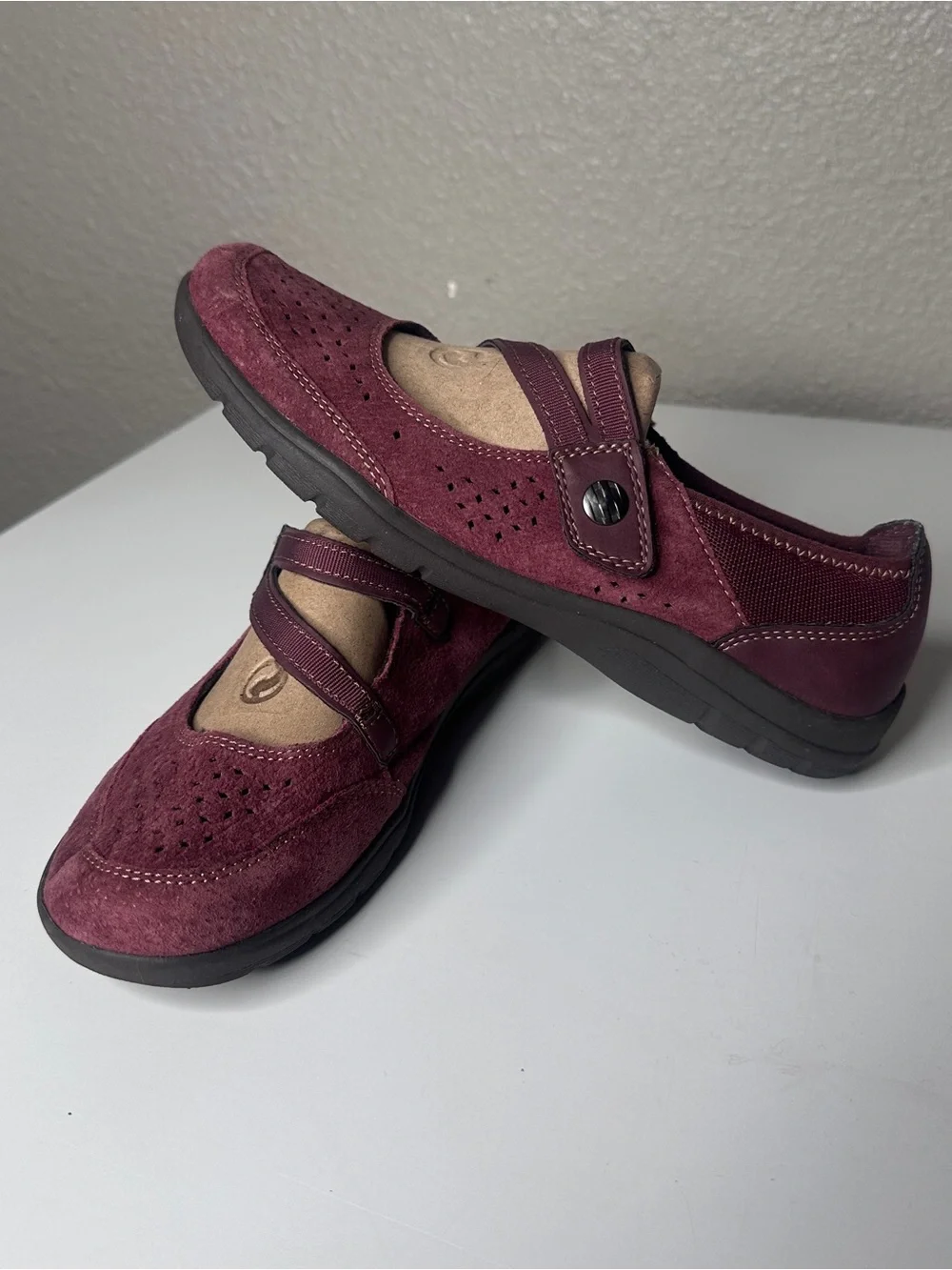 Earth Spirit Mary Janes Gelron leather slip ons 8.5