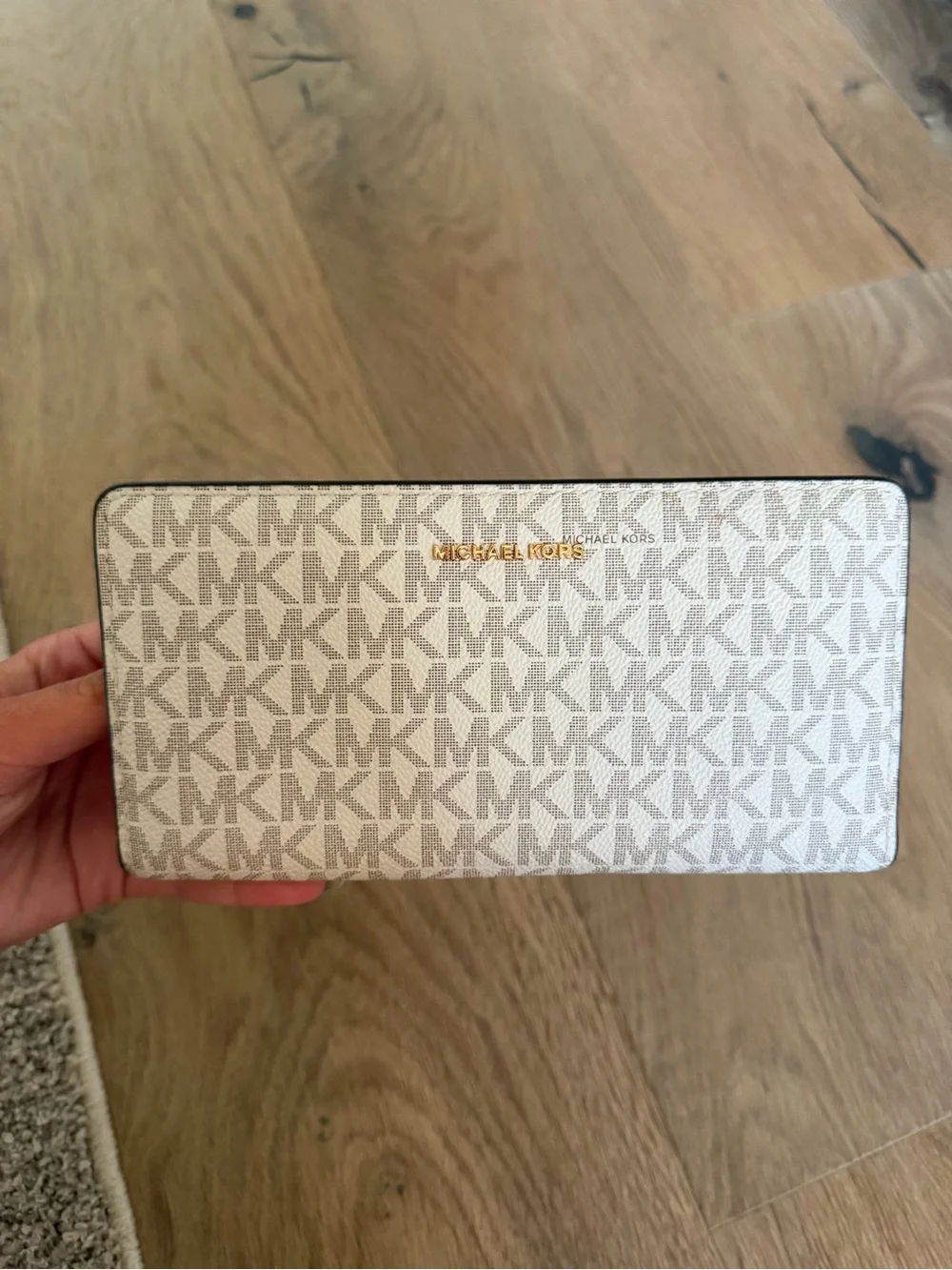 Michael Kors compact michael