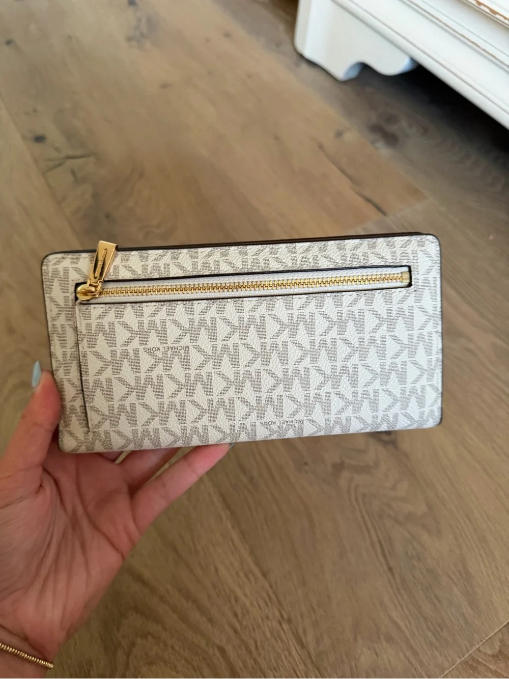 Michael Kors compact michael