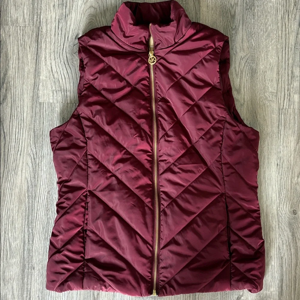 Michael Kors Dark Ruby Quilted Puffer Vest Gold Zip Size Small NWT
