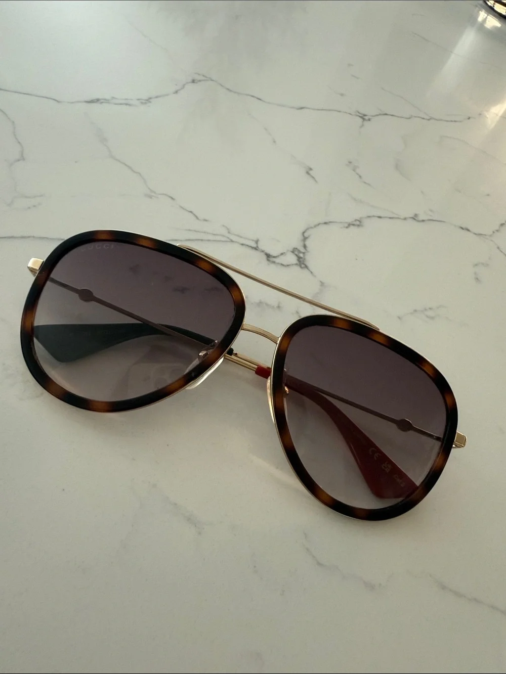 GUCCI Tortoiseshell Frame Sunglasses - Brown Lenses