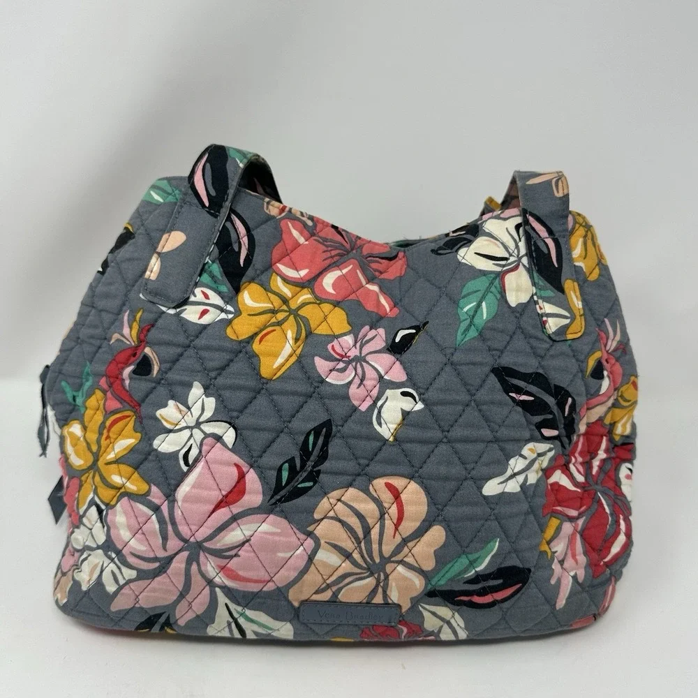 Vera Bradley inner comes limited