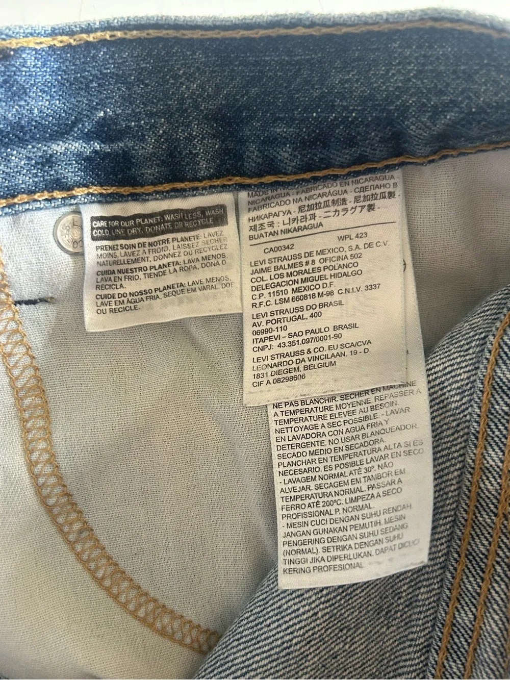 Levis Strauss medium streetwear